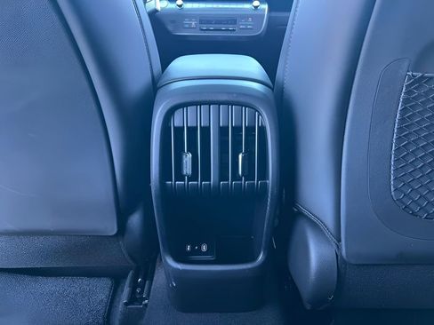 Used 2024 Hyundai Kona Limited image 19