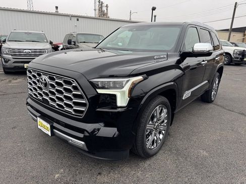 Used 2026 Toyota Sequoia Capstone image 7