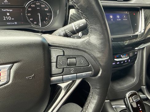 Used 2020 Cadillac XT6 Premium Luxury AWD/4WD image 39