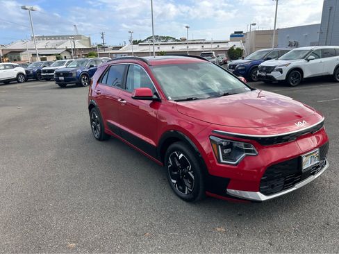 Used 2024 Kia Niro Wave FWD image 2