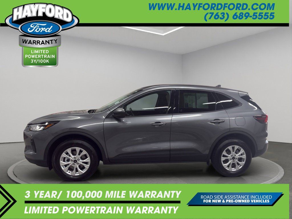 Used 2026 Ford Escape Active w/ Cold Weather Package AWD/4WD image 2