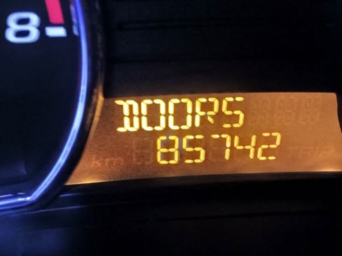 Used 2011 Chevrolet Colorado LT w/ Power Convenience Package image 3