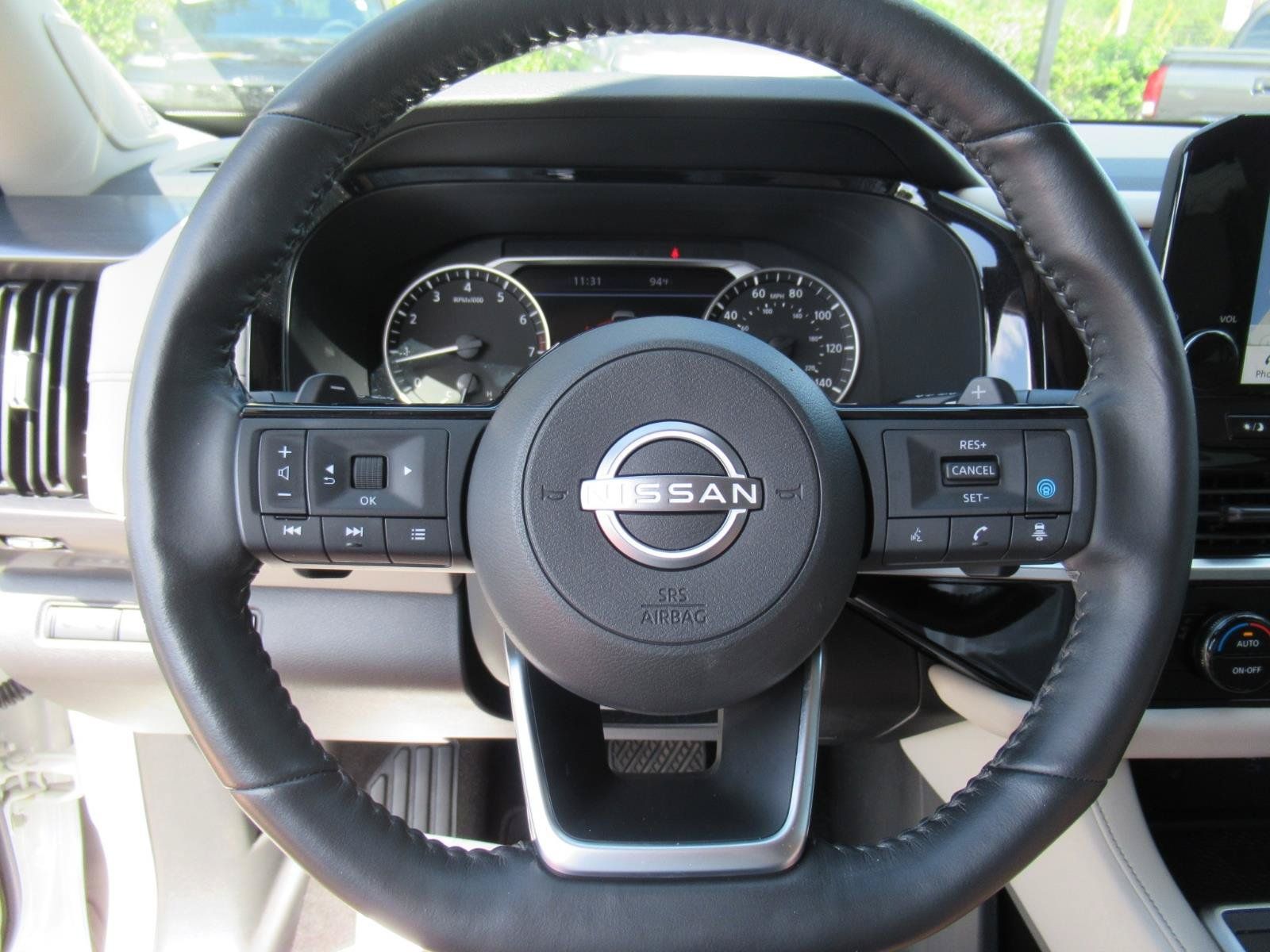 Used 2024 Nissan Pathfinder SL w/ SL Premium Package FWD image 24