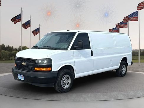 Used 2023 Chevrolet Express 3500 Extended w/ Driver Convenience Package RWD image 3