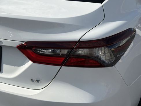 Used 2024 Toyota Camry LE image 7