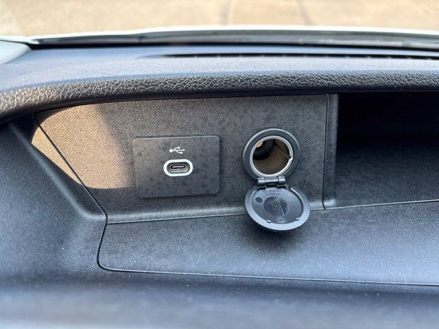 Used 2023 Ford E-Transit Medium Roof RWD image 23