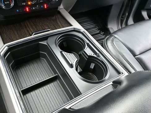 Used 2020 Ford F350 Lariat w/ Lariat Ultimate Package image 19