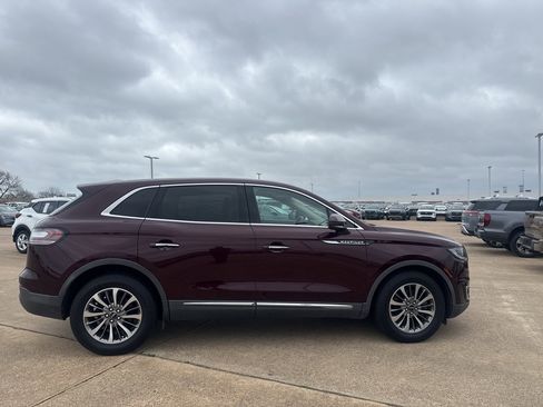 Used 2020 Lincoln Nautilus Reserve image 24