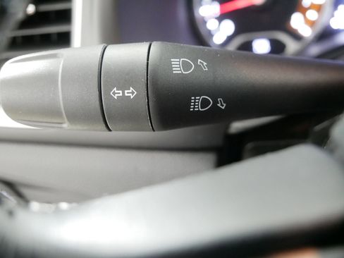 Used 2021 Jeep Renegade Latitude w/ Convenience Group image 32