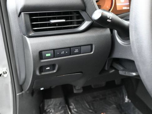 Used 2025 Nissan Sentra S FWD image 7