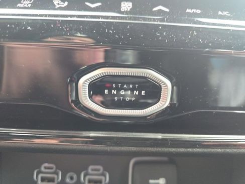 New 2026 Jeep Grand Cherokee Laredo image 16