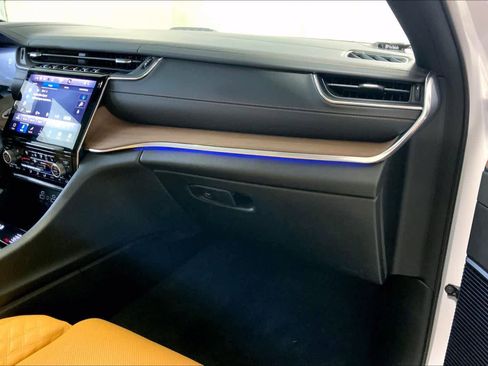 Used 2022 Jeep Grand Cherokee Summit image 19