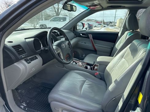 Used 2010 Toyota Highlander Limited image 13