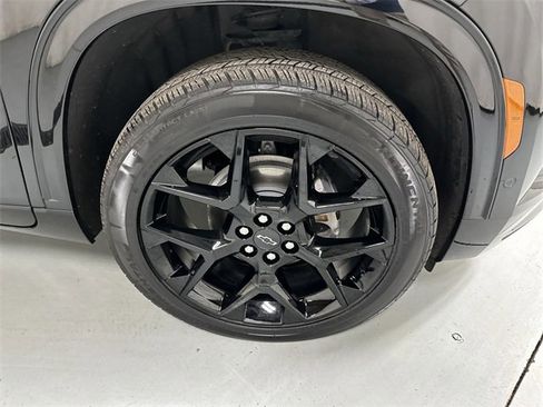 Used 2024 Chevrolet Traverse RS w/ LPO, Floor Liner Package image 20