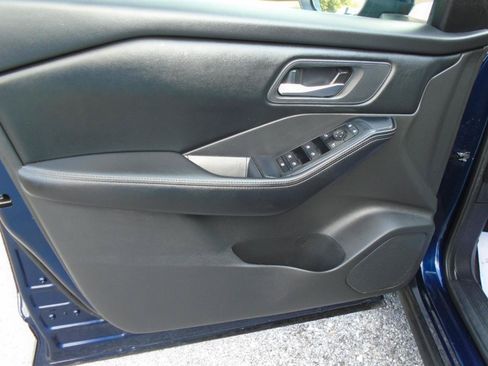 Used 2024 Nissan Rogue SV AWD/4WD image 14