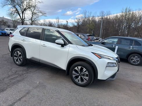 Used 2023 Nissan Rogue SV image 20