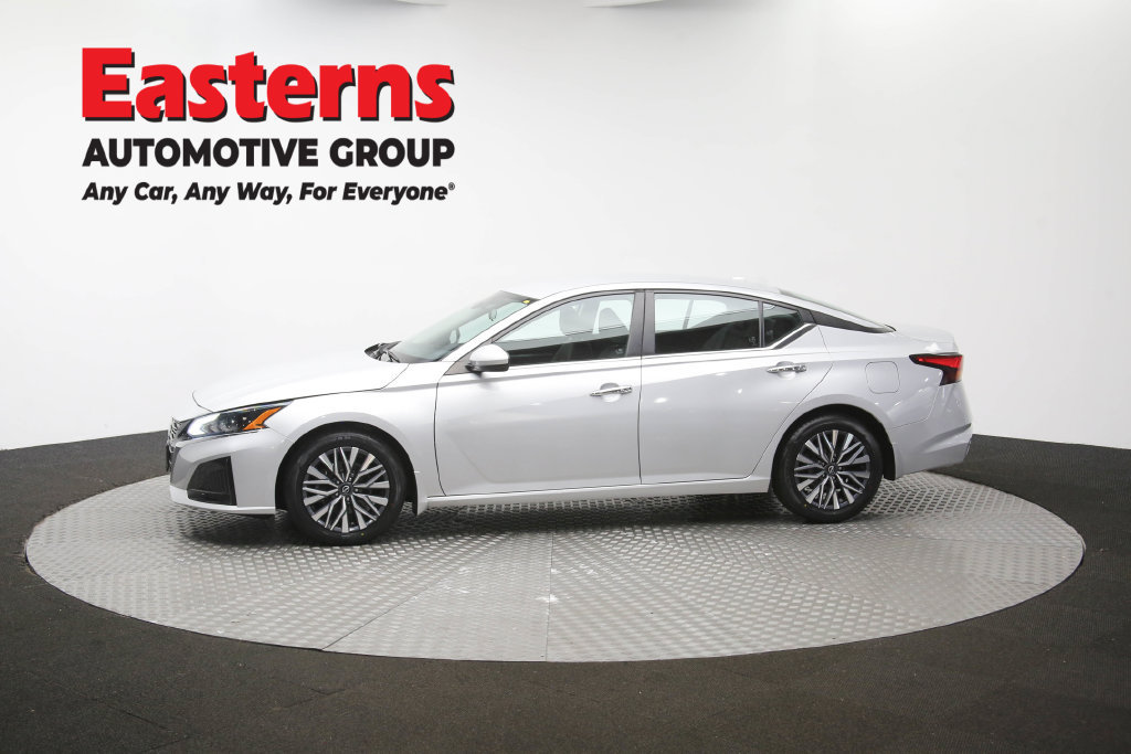 Used 2023 Nissan Altima 2.5 SV FWD image 60