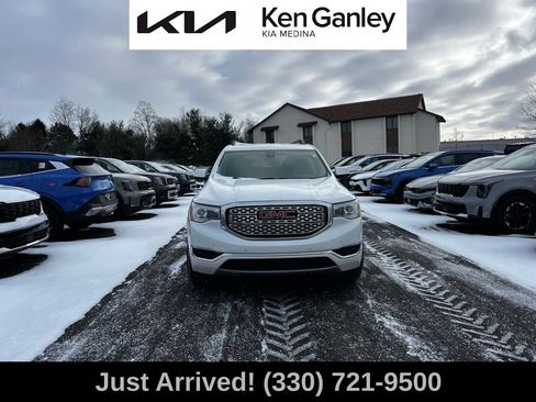 Used 2019 GMC Acadia Denali w/ Technology Package image 2