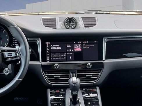 Certified 2026 Porsche Macan AWD/4WD image 16
