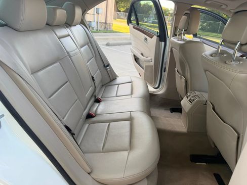 Used 2014 Mercedes-Benz E 350 Sedan image 14