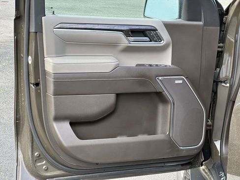 Used 2023 Chevrolet Silverado 1500 LTZ AWD/4WD image 8