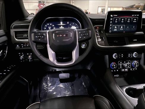 Used 2023 GMC Yukon SLT image 5