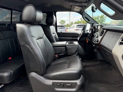 Used 2015 Ford F250 Lariat w/ Chrome Package AWD/4WD image 18