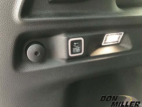 New 2025 Jeep Grand Cherokee L Altitude image 28