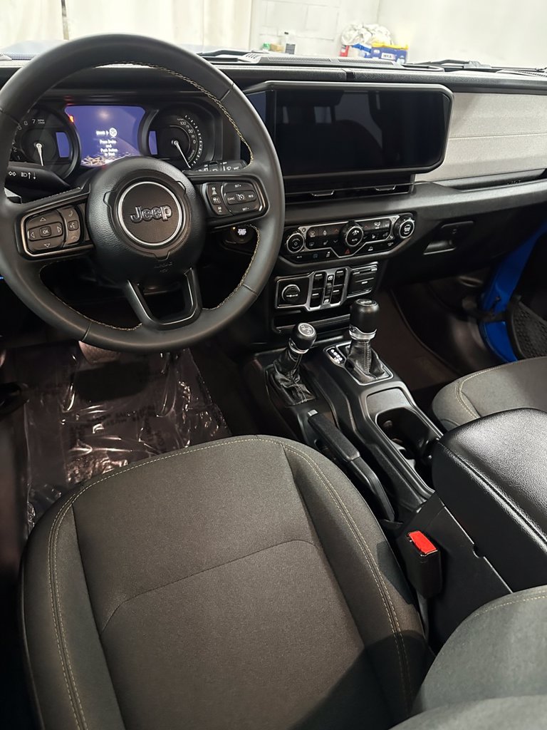 Used 2024 Jeep Wrangler Unlimited w/ Convenience Group AWD/4WD image 23
