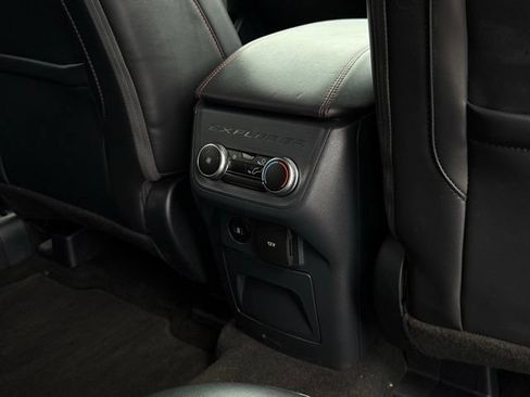 Certified 2025 Ford Explorer ST-Line AWD/4WD image 23