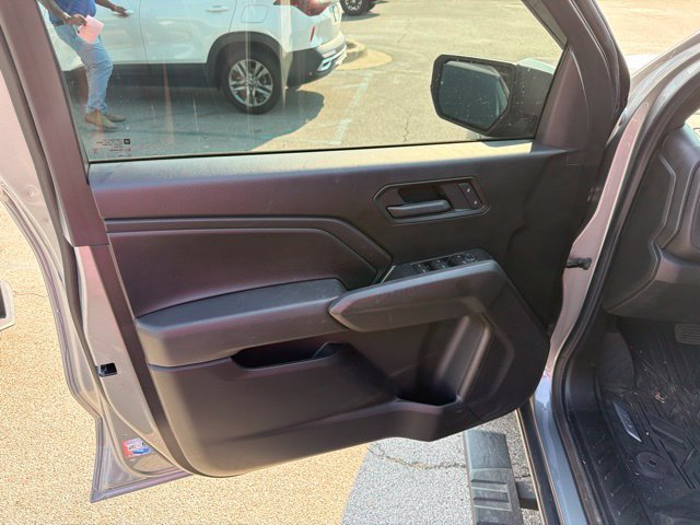 Used 2026 Chevrolet Colorado W/T RWD image 31