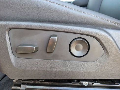 Certified 2025 Chevrolet Colorado LT w/ LT Convenience Package image 2