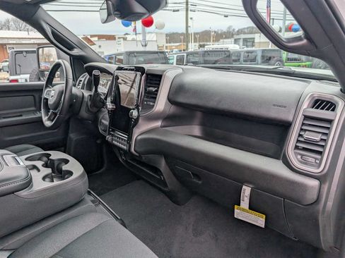 New 2026 RAM 2500 Tradesman AWD/4WD image 25
