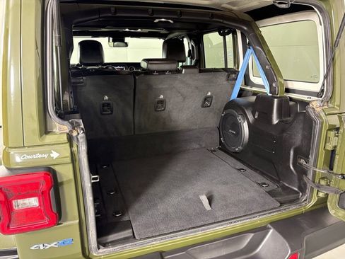 Used 2021 Jeep Wrangler Unlimited Sahara w/ Cold Weather Group image 41