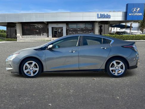 Used 2017 Chevrolet Volt LT FWD image 6