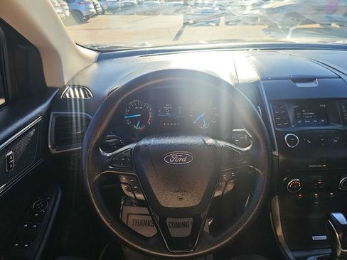 Used 2018 Ford Edge SE image 22