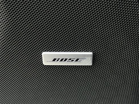 Used 2022 Chevrolet Tahoe LT w/ Luxury Package image 14