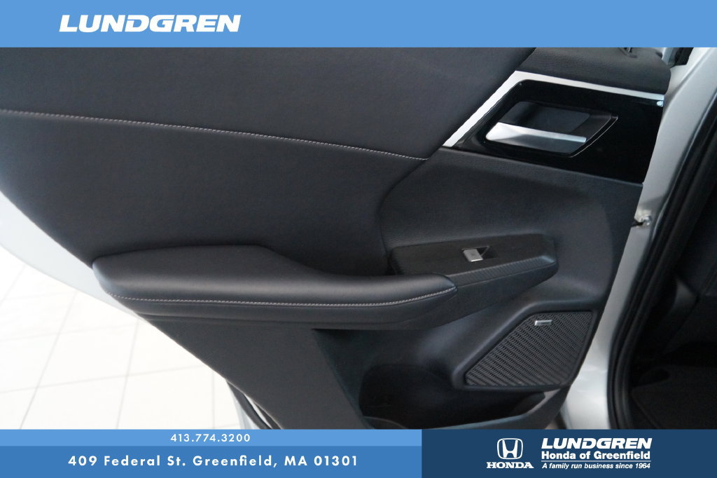Used 2025 Mitsubishi Outlander AWD image 29