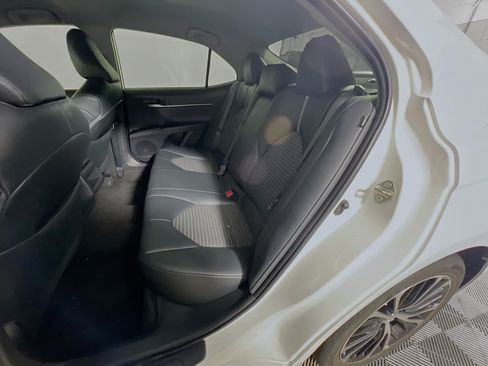 Used 2019 Toyota Camry SE FWD image 28