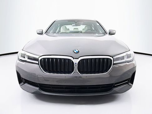 Used 2022 BMW 530i xDrive w/ Convenience Package image 2