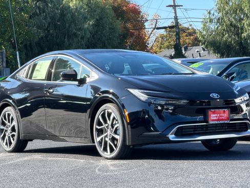 New 2026 Toyota Prius Plug-In Hybrid image 10