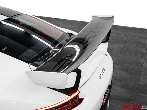 Used 2018 Porsche 911 GT2 RS image 26