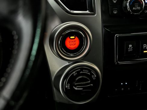 Used 2019 Nissan Titan PRO-4X w/ Pro-4x Convenience Package AWD/4WD image 19