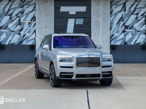 Used 2020 Rolls-Royce Cullinan AWD/4WD image 1