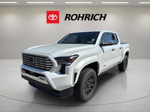 Used 2024 Toyota Tacoma Limited w/ Limited Package (LT) AWD/4WD image 1