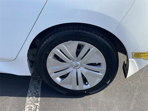 Used 2022 Nissan Leaf S image 38