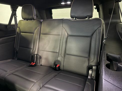 Used 2023 Chevrolet Suburban Premier AWD/4WD image 22
