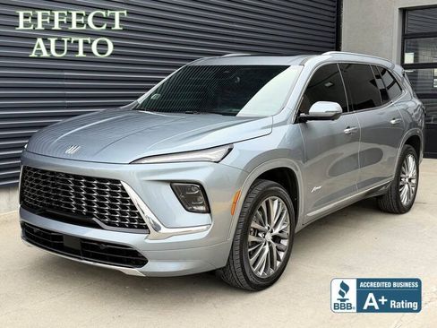 Used 2025 Buick Enclave Avenir w/ Trailering Package, 5000 lbs. AWD/4WD image 1