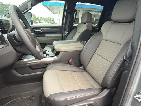 New 2026 Chevrolet Silverado 2500 ZR2 w/ LPO, Dark Essentials Package AWD/4WD image 5