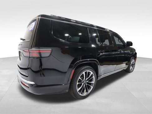 Used 2023 Jeep Wagoneer Series III w/ Premium Group I image 4